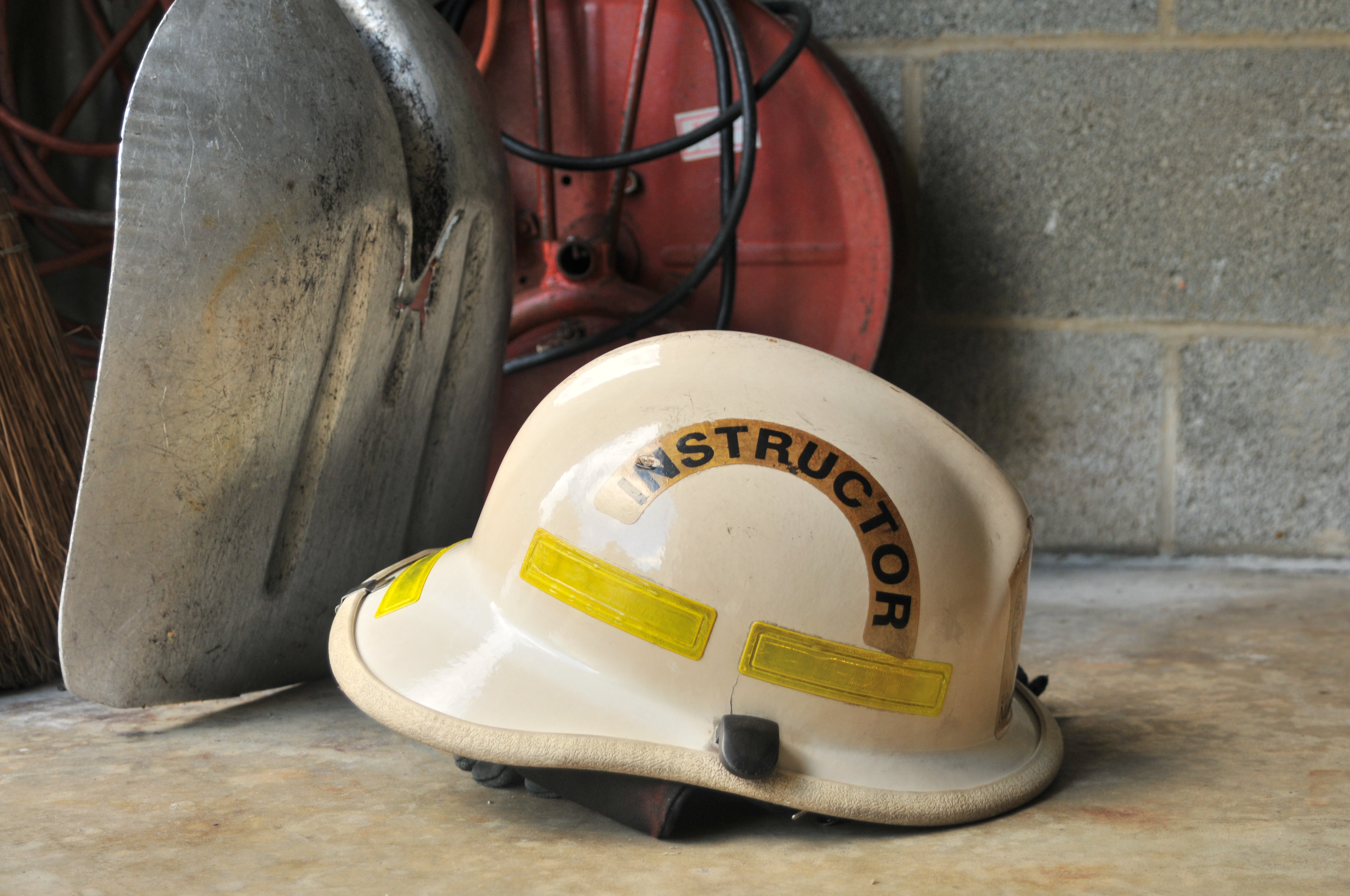 INSTRUCTOR 11.JPG